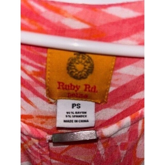 Ruby Rd Top Woman Size PS Asymmetrical Slits Tropical Coral 3/4 Sleeve EUC - Picture 2 of 6